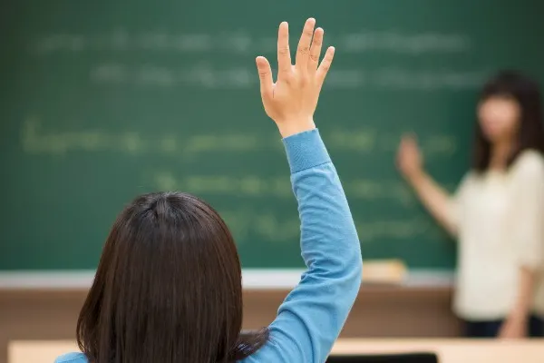 Disciplina care ar putea DISPĂREA din programa şcolară, deşi se dă şi la BACALAUREAT