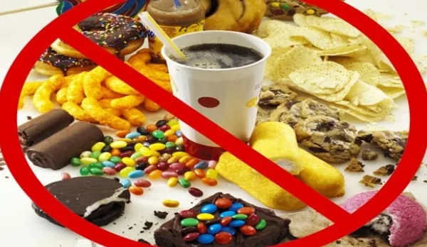 Care sunt alimentele care pot duce la apariția cancerului. Medicii trag un semnal de alarmă