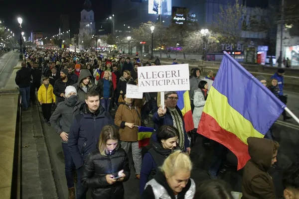 Calculul care dă fiori! Pensiile din viitor, folosite pentru plata salariilor şi pensiilor de azi
