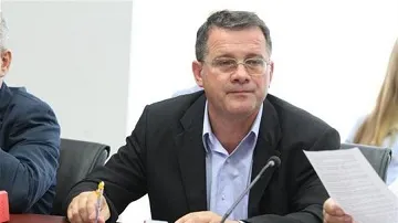 Deputat PNL: Moțiunea de cenzură contra Guvernului ar putea fi semnată și de parlamentari PSD