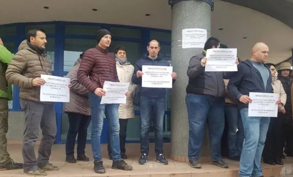 Angajaţii APIA, noi proteste împotriva scăderii salariilor