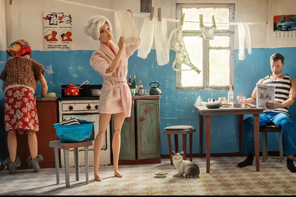 Cum ar arăta Barbie şi Ken în Rusia comunistă - experiment SPECTACULOS