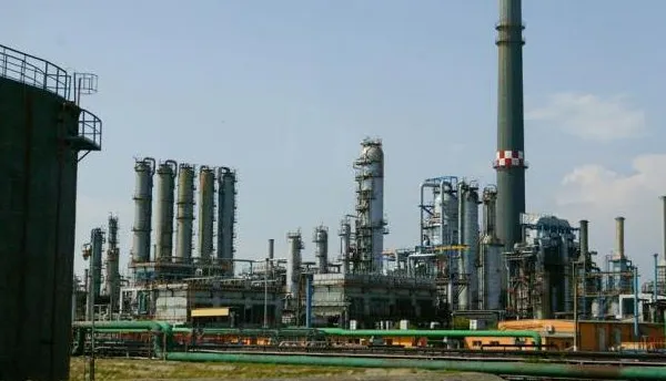 Guvernul cere KazMunayGas să plătească datoria istorică a Rompetrol către statul român