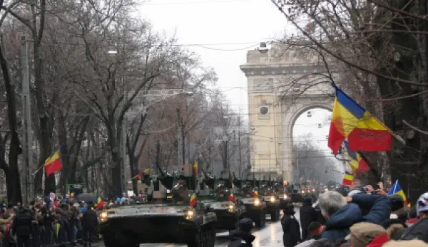 1 DECEMBRIE cu...PARADĂ de proteste. PSD aduce 30 de autocare cu simpatizanţi
