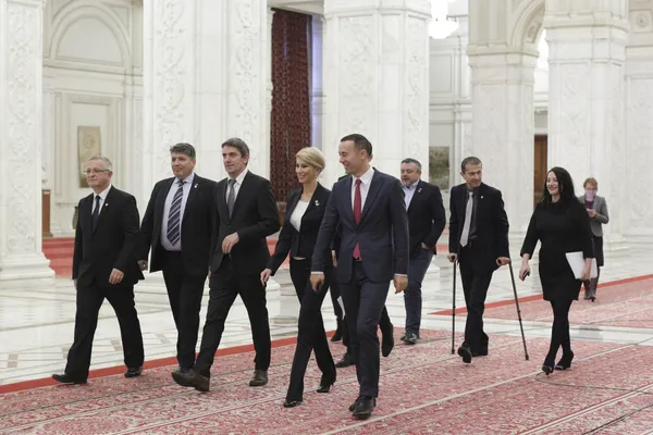 PNL a depus moțiunea de cenzură. Turcan: Victimele guvernării PSD sunt toţi cetăţenii României
