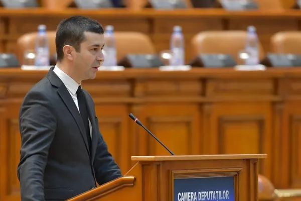 Deputat PSD, rănit grav în accident de motocicletă. Are mâinile şi picioarele rupte