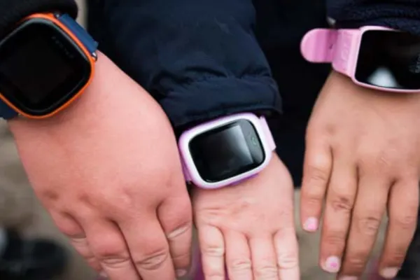 Mobilizare generală în Germania: nu le mai cumpărați smartwatch-uri copiilor