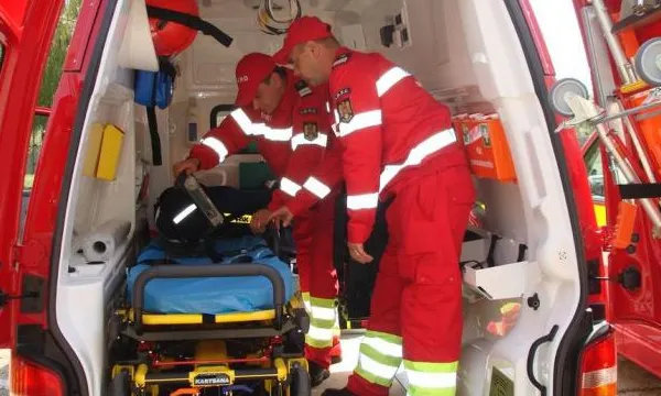 Accident grav pe DN 2. Patru victime. Circulaţia este blocată