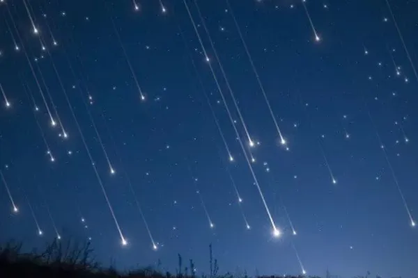 Ploaia de meteori Tauridele de Sud influențează viața zodiilor