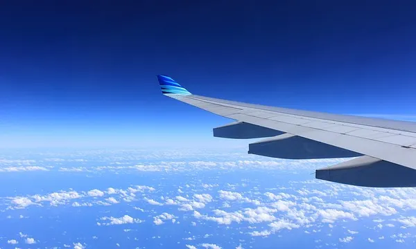 Vei merge cu avionul în Canada după 1 decembrie? Care e documentul de care vei avea nevoie