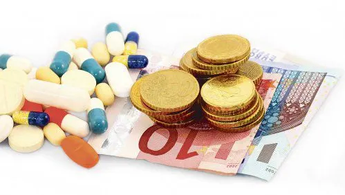 Politicieni și jurnaliști, complicii industriei farma în căpușarea banilor din sănătate