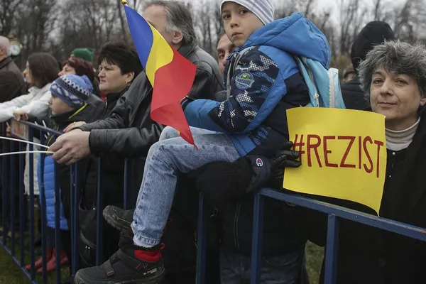 Proteste în toată ţara de Ziua Naţională