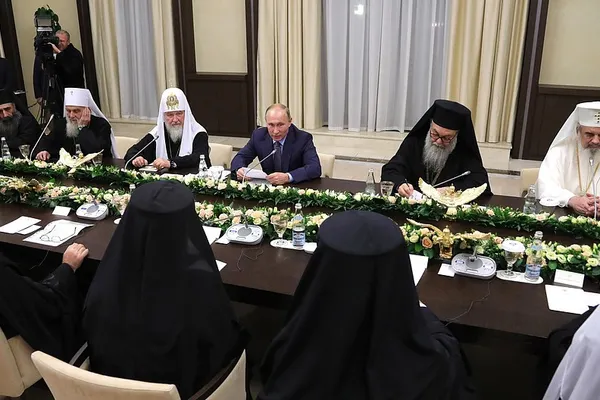 FOTO: Patriarhul Daniel, la cină cu Vladimir Putin, alături de șefii Bisericilor Ortodoxe