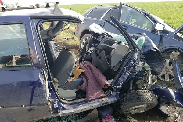 Accident atroce în Mureș: două persoane au decedat pe loc, alte două sunt grav rănite