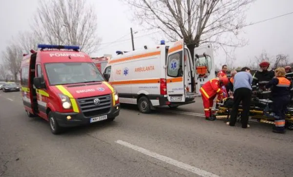 Accident cumplit. Șase persoane au fost rănite. Autoritățile au intervenit în forță