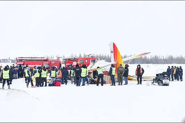 Avion de mici dimensiuni, prăbuşit în Rusia - 3 morţi, 10 răniţi. Printre morţi, un copil de 5 ani