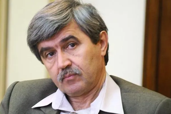 Un deputat UDMR îi compară cu minerii pe protestatarii din faţa Parlamentului