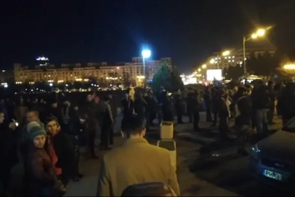 Legile Justiţiei au scos românii în stradă - protest la Parlament, în Capitală. Proteste şi în ţară