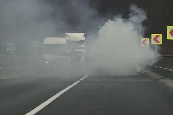 GALERIE FOTO. Accident mortal pe Valea Oltului. Trafic blocat între judeţele Vâlcea şi Sibiu