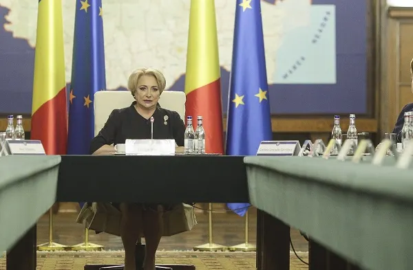 Dăncilă, la începutul şedinţei de Guvern: Vom adopta măsuri pentru menţinerea veniturilor
