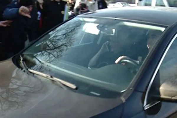 Viorica Dăncilă, huiduită la intrarea în Parlament, în ziua votului pentru învestirea guvernului