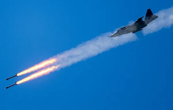 Rusia face prăpăd în Siria după ce un avion rus a fost doborât