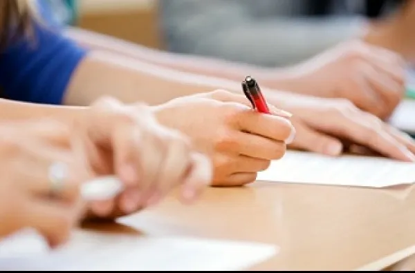 Competenţe lingvistice 2018. Bacalaureatul începe luni: regulament, subiecte, rezolvări şi rezultate