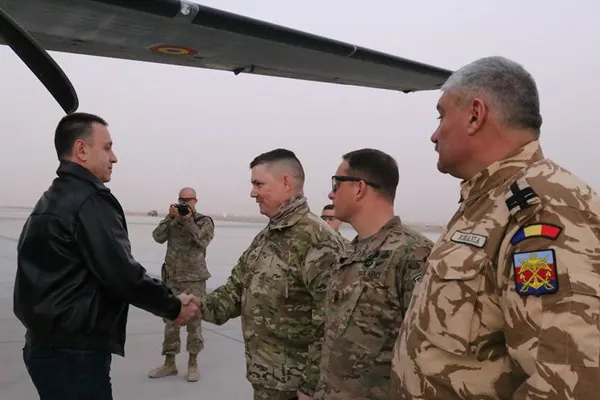 Mihai Fifor a anunţat ce se va întâmpla cu salariile militarilor: "Creştere de aproxmativ...3%"