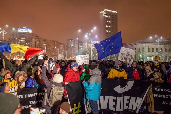 Toader scoate oamenii în stradă. Proteste în Piața Victoriei, începând de vineri seară