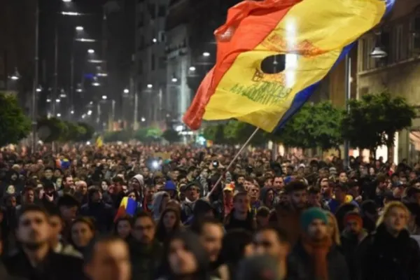 Nou protest anunţat, pentru duminică, în Capitală: "Jos Guvernul Sluga 3.0 lui Dragnea!"