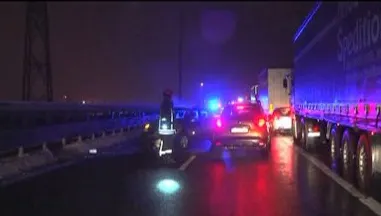 Accident cumplit pe DN11 cu cinci victime - Au fost implicate trei mașini și un autotren