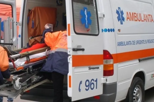 Accident grav în Buzău: un copil şi două femei, între care o gravidă, la spital
