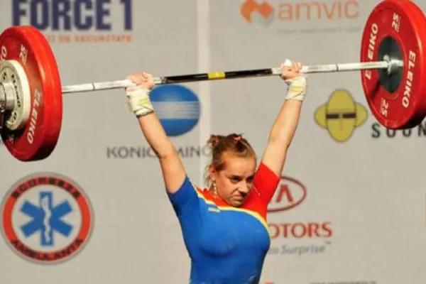 Loredana Toma a câştigat trei medalii de aur la Campionatelor Europene de haltere