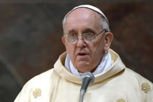 VIDEO. Paştele Catolic, sărbătorit în România. Slujba de la Vatican, în direct la Realitatea Tv