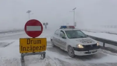 Circulaţie îngreunată din cauza poleiului în Covasna, unde au avut loc mai multe accidente