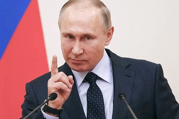 Putin îl atenţionează pe Macron împotriva oricărei "acţiuni necugetate şi periculoase" în Siria