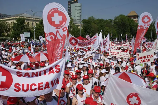 Val de nemulțumire în sănătate: 80% dintre angajați vor să părăsească sistemul. Sindicatele notifică Guvernul privind greva generală: „Nu suntem cheltuieli, suntem piloni ai statului!”