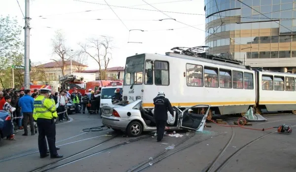 Circulaţia tramvaielor, blocată pe şoseaua Colentina după un accident rutier