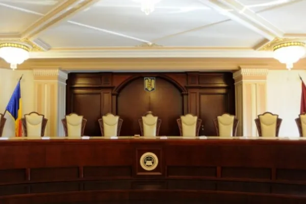 Guvernul poate transmite CCR poziţia sa privind nerevocarea lui Kovesi până pe 3 mai