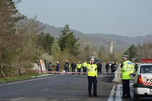 Accident grav în Prahova: O cisternă încărcată cu GPL s-a răsturnat