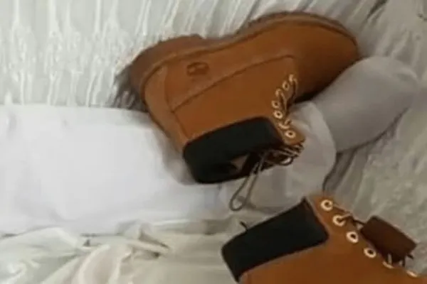 Mogulul imobiliar de 33 de ani înmormântat cu aur și șampanie scumpă