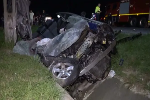 Accident grav în Argeş: Doi morţi şi un rănit