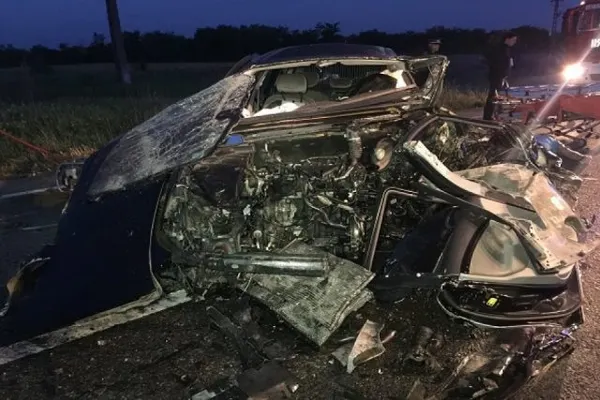 Accident groaznic în Timiș, azi dimineață. Doi oameni au murit, 3 răniți. Imagini șocante