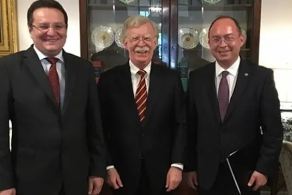 Bogdan Aurescu şi George Maior s-au întâlnit cu John Bolton, consilierul pentru securitate naţională