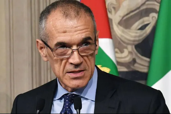 Criza politică din Italia. Noul premier desemnat anunță când vor avea loc alegeri anticipate