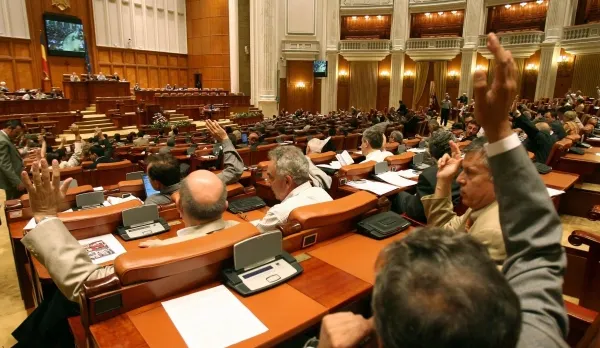 Câți români au pensii speciale. Unele pensii ajung la 17.000 de lei