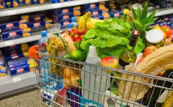 Avertismentul unui nutriţionist despre alimentele românilor: "Nu trece o zi fără să mă îngrozesc"