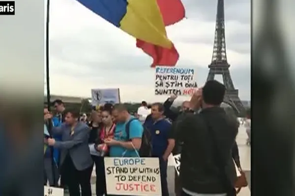 Românii protestează şi în diapora: "Guvernul nostru ne-a trădat"