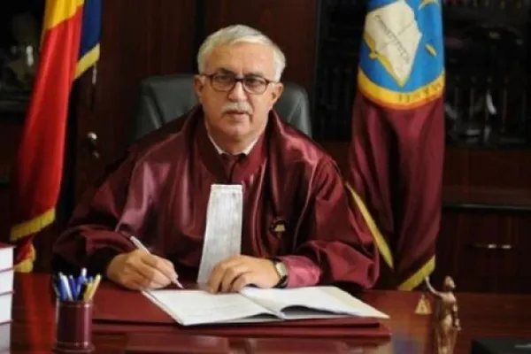 Augustin Zegrean, fost șef CCR: „Alianța e refăcută, Guvernul Veștea va fi votat. Parlamentarii nu vor anticipate niciodată, marea lor spaimă sunt alegerile”