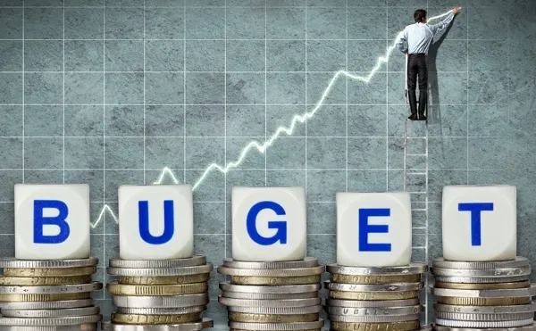 Gaura din buget se adânceşte. Consiliul Fiscal, avertisment pentru Dăncilă